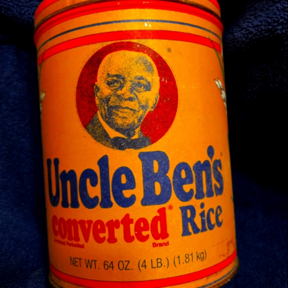 Antique collector can